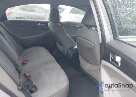 2013 Hyundai Sonata Gls z USA, uszkodzony, nr VIN 5NPEB4AC3DH645220